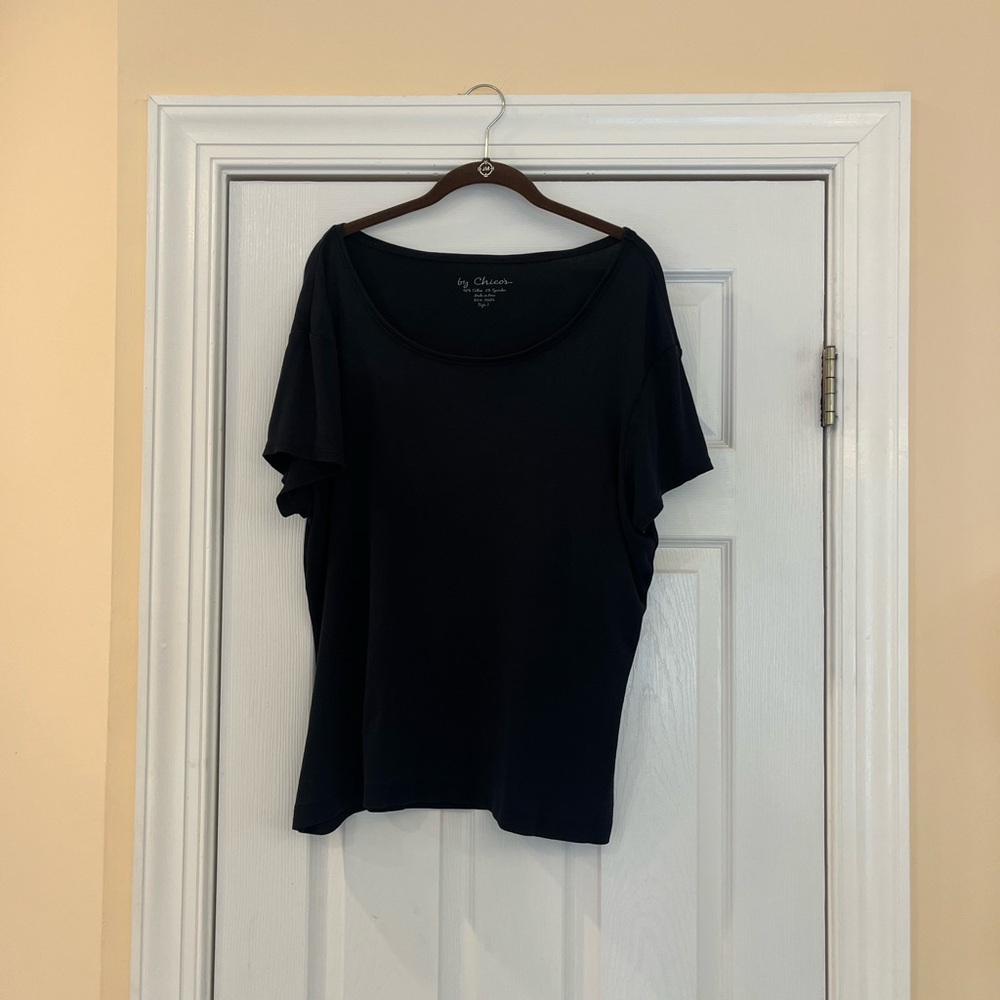 Chico's Black Relaxed Short Sleeve T-Shirt